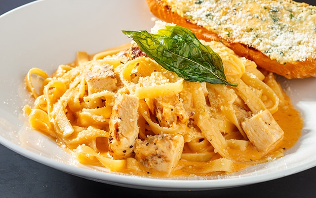 食器   ALFREDO TWISTED FETTUCCINE ALFREDO | Yard House