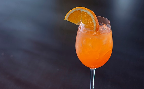 PASSION FRUIT SPRITZ